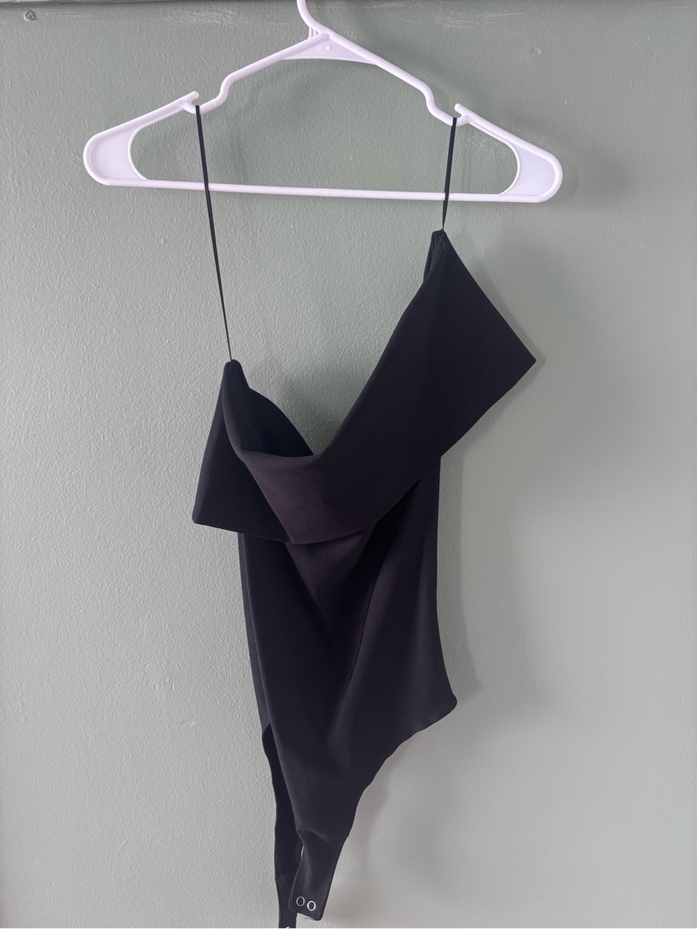 Black One-Shoulder Asymmetric Bodysuit
